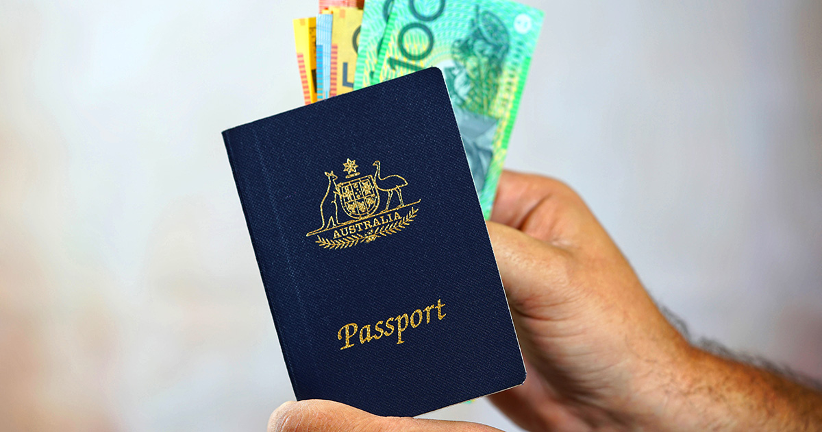 The best ways to carry money when travelling overseas. Defence Bank